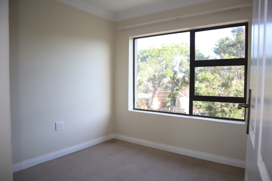 3 Bedroom Property for Sale in Wavecrest Eastern Cape